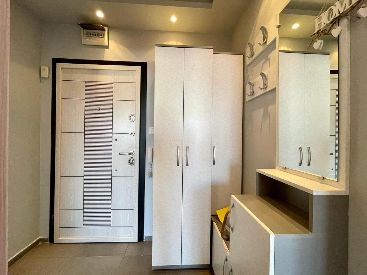 Апартамент Чаролит / Apartment Charoite Бургас Экстерьер фото